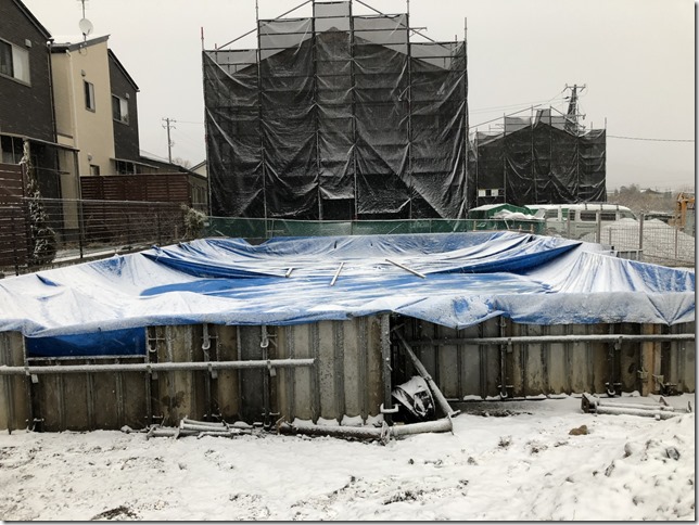 松本市　岡田下岡田の家　基礎　養生　英設計