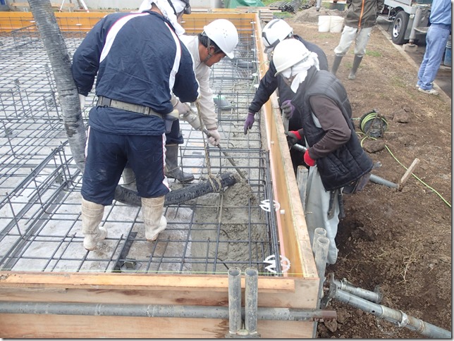 上田市　基礎　打設　英設計