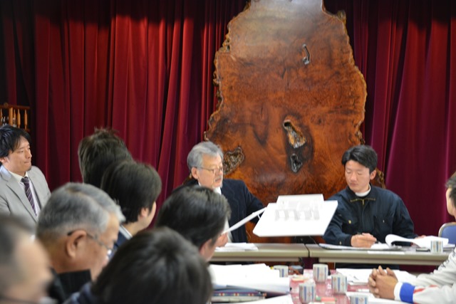 全職人と工程打合せ　－茅野市宮川味噌蔵のある家