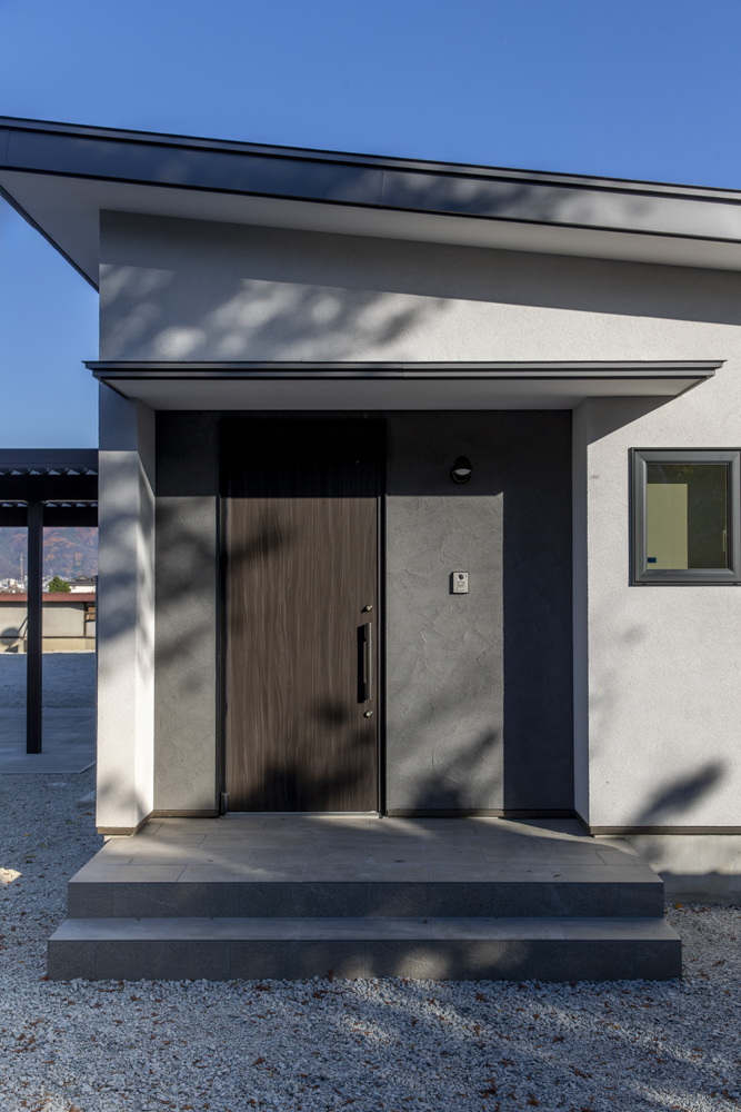 動きやすい動線と家族の集まる暖かい陽ざしのあたる平屋