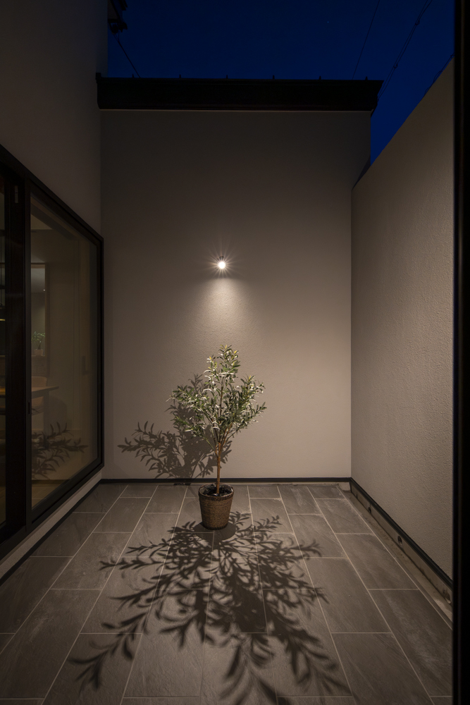 中庭のある平屋、ハレとケを愉しむ住まい