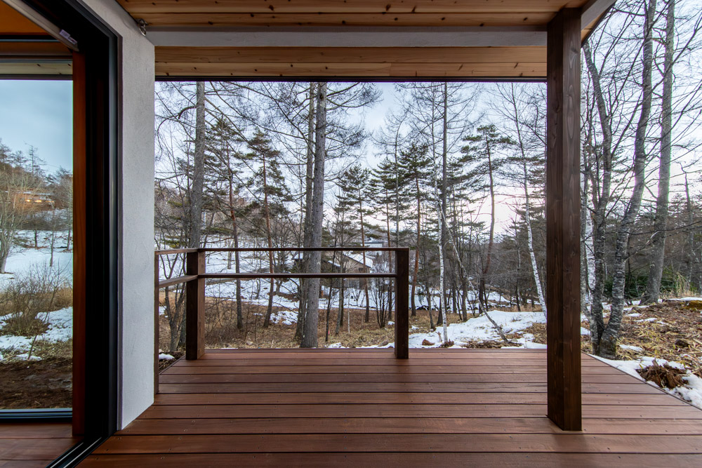 森を見てコーヒーを愉しむ暮らし。ロフトと小上がり和室のある薪ストーブライフの住まい