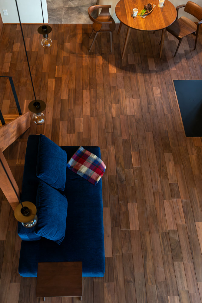 森を見てコーヒーを愉しむ暮らし。ロフトと小上がり和室のある薪ストーブライフの住まい