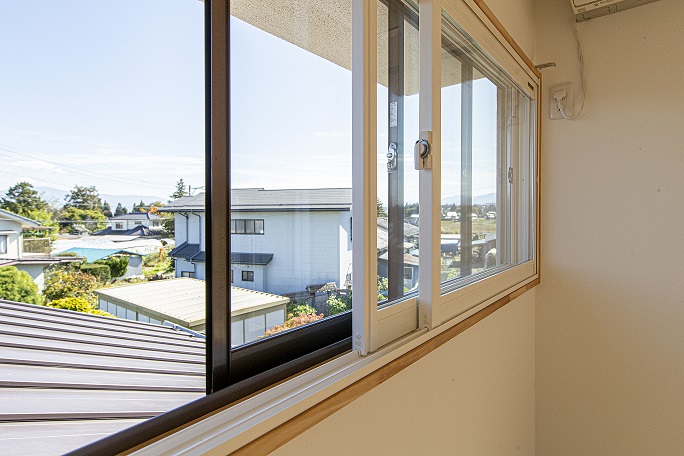 ネコと遊び心と暮らす　大改造リフォームの住まい