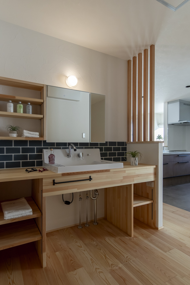 動きやすい動線と家族の集まる暖かい陽ざしのあたる平屋